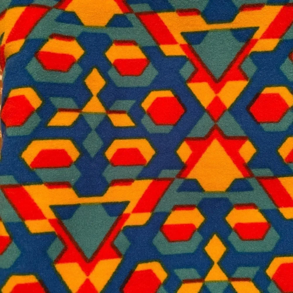 0661 LulaRoe Kids Leggings S/M Triangles and Circles Print Green and Beige New
